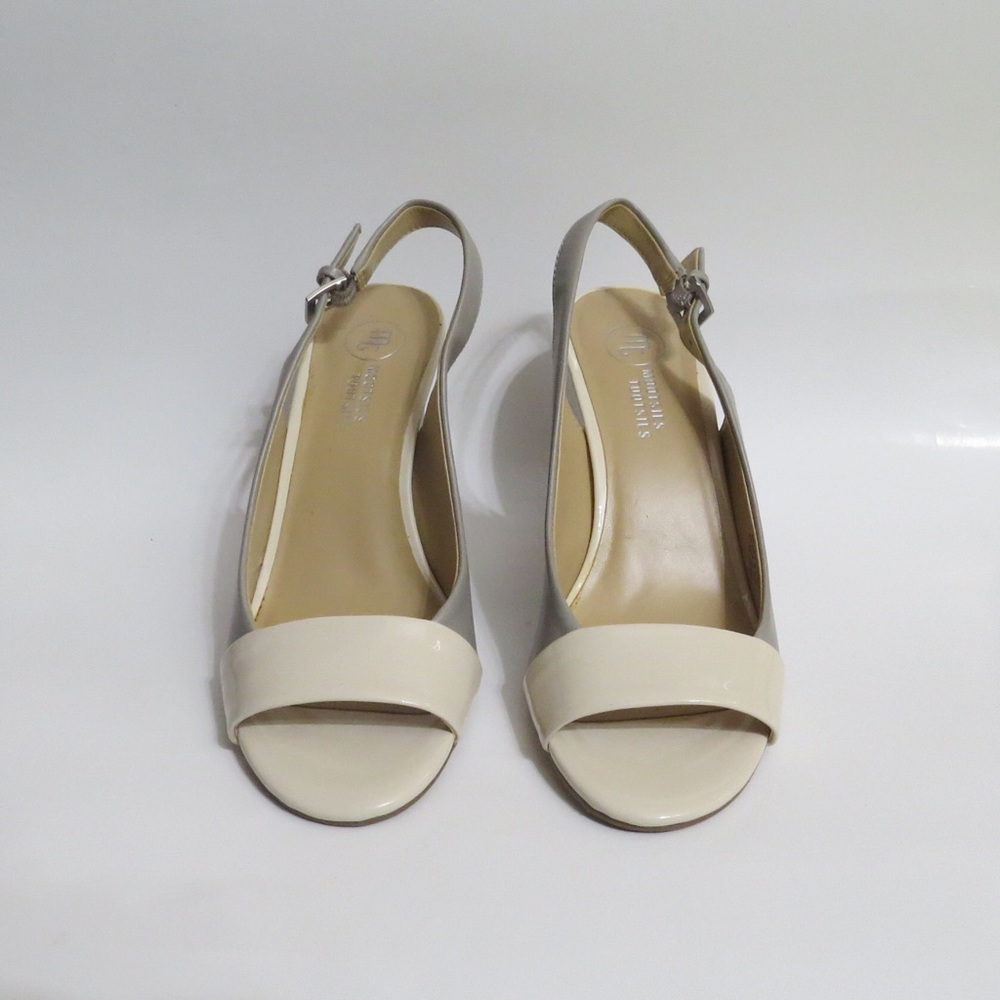 Size 8 Mootsies Tootsies open toes/ Ankle strap